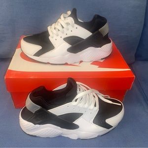Nike Huarache Run (GS) 5.5 Y